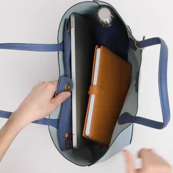 SOLD⛔️Authentic COACH Colorblock Pebbled natural leather snap Logo large tote - Picture 7 of 16